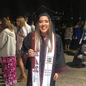 Meet your Posher, Daniela